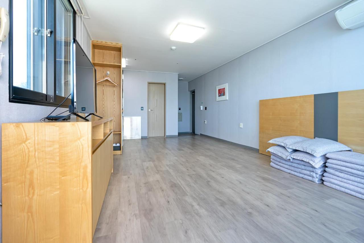 Gold Beach Resort Yeosu Εξωτερικό φωτογραφία