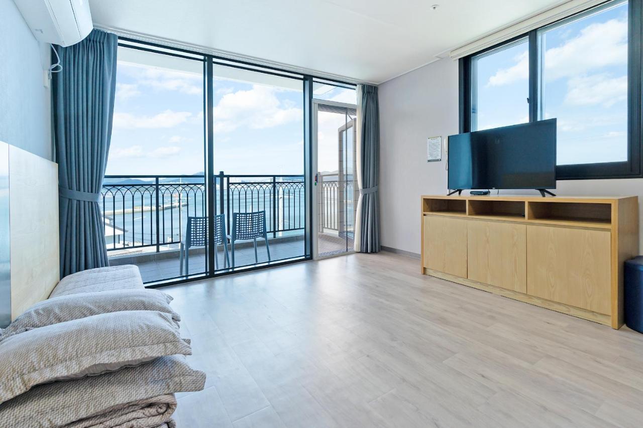Gold Beach Resort Yeosu Εξωτερικό φωτογραφία