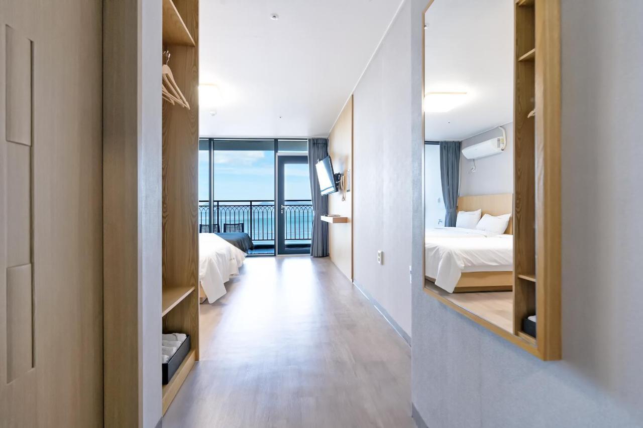 Gold Beach Resort Yeosu Εξωτερικό φωτογραφία