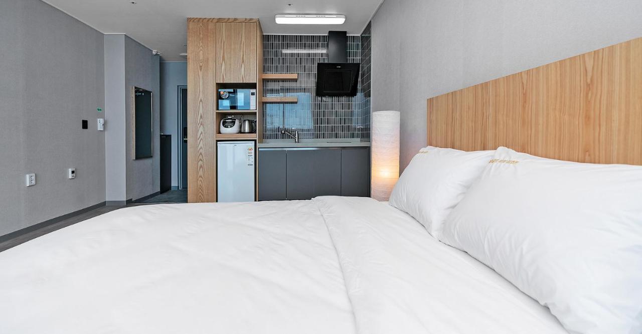 Gold Beach Resort Yeosu Εξωτερικό φωτογραφία