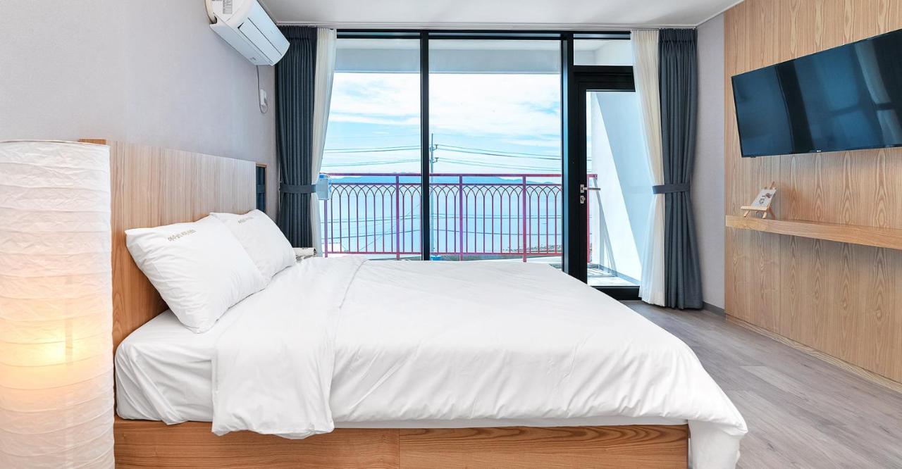 Gold Beach Resort Yeosu Εξωτερικό φωτογραφία