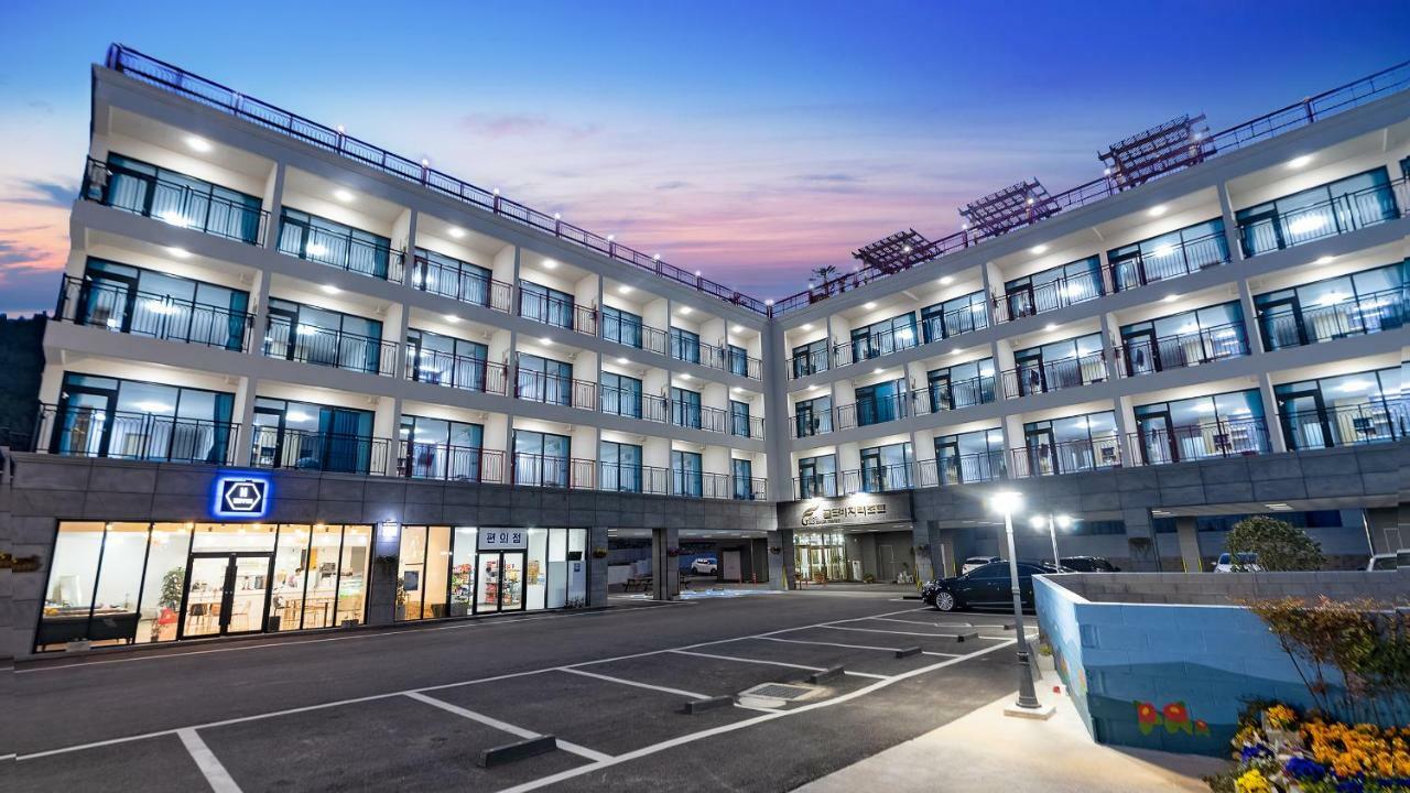 Gold Beach Resort Yeosu Εξωτερικό φωτογραφία