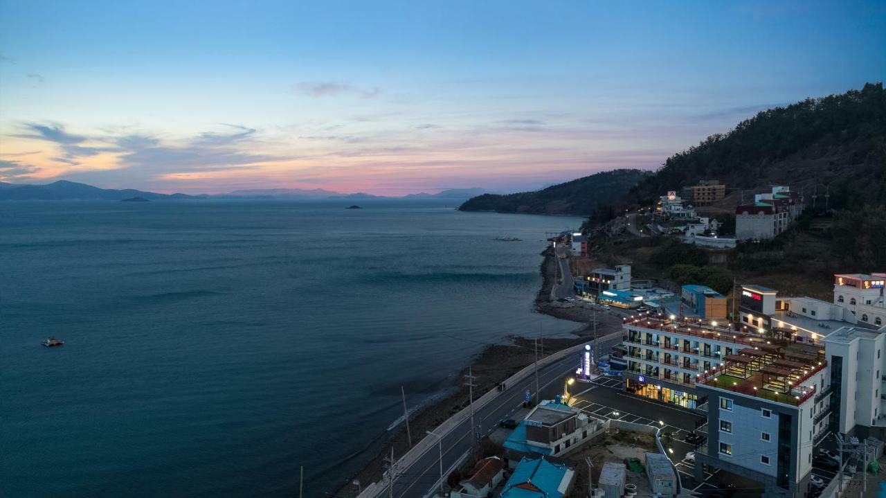 Gold Beach Resort Yeosu Εξωτερικό φωτογραφία