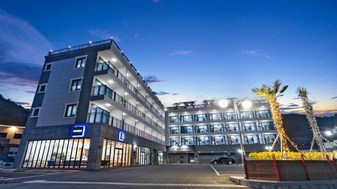 Gold Beach Resort Yeosu Εξωτερικό φωτογραφία